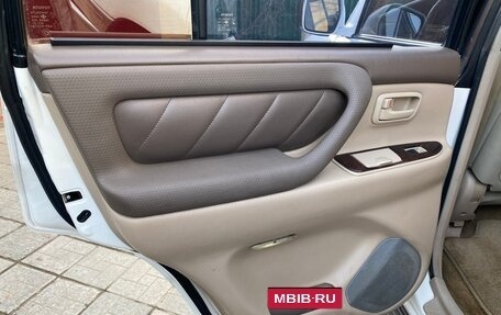 Toyota Land Cruiser 100 рестайлинг 2, 1999 год, 1 940 000 рублей, 20 фотография