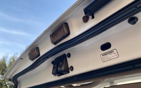 Toyota Land Cruiser 100 рестайлинг 2, 1999 год, 1 940 000 рублей, 34 фотография