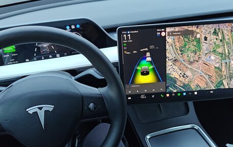 Tesla Model Y I, 2021 год, 4 000 000 рублей, 5 фотография