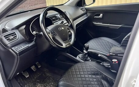 KIA Rio III рестайлинг, 2016 год, 1 000 000 рублей, 18 фотография