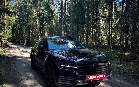 Volkswagen Touareg III, 2019 год, 3 800 000 рублей, 4 фотография