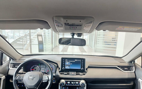 Toyota RAV4, 2020 год, 3 250 000 рублей, 17 фотография