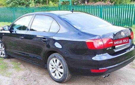 Volkswagen Jetta VI, 2013 год, 915 000 рублей, 13 фотография