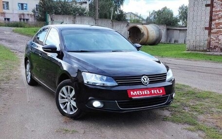 Volkswagen Jetta VI, 2013 год, 915 000 рублей, 6 фотография