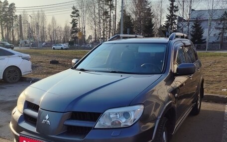 Mitsubishi Outlander III рестайлинг 3, 2006 год, 690 000 рублей, 1 фотография