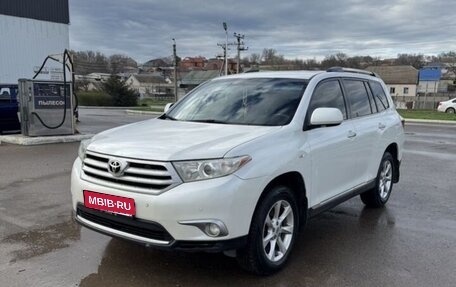 Toyota Highlander III, 2013 год, 2 150 000 рублей, 1 фотография