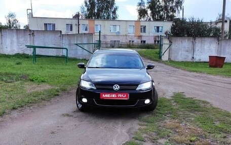 Volkswagen Jetta VI, 2013 год, 915 000 рублей, 27 фотография
