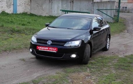 Volkswagen Jetta VI, 2013 год, 915 000 рублей, 19 фотография
