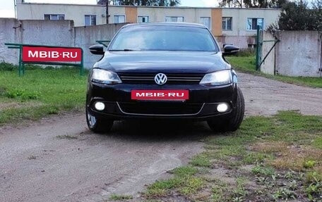 Volkswagen Jetta VI, 2013 год, 915 000 рублей, 22 фотография