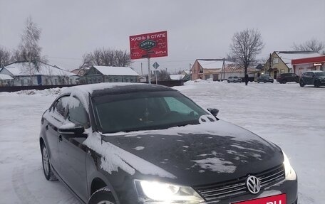 Volkswagen Jetta VI, 2013 год, 915 000 рублей, 33 фотография