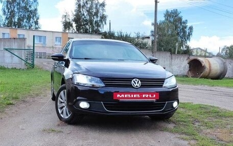 Volkswagen Jetta VI, 2013 год, 915 000 рублей, 30 фотография