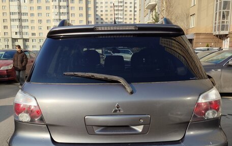 Mitsubishi Outlander III рестайлинг 3, 2006 год, 690 000 рублей, 2 фотография