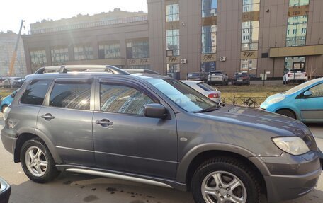 Mitsubishi Outlander III рестайлинг 3, 2006 год, 690 000 рублей, 4 фотография