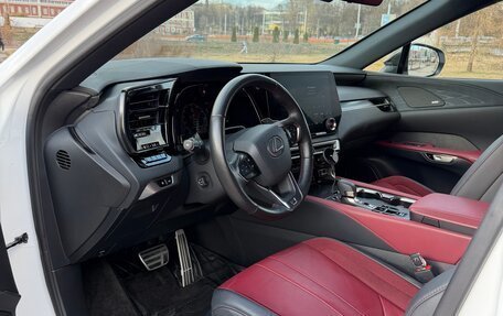 Lexus RX IV рестайлинг, 2024 год, 12 500 000 рублей, 12 фотография