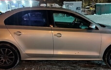 Volkswagen Jetta VI, 2011 год, 800 000 рублей, 2 фотография