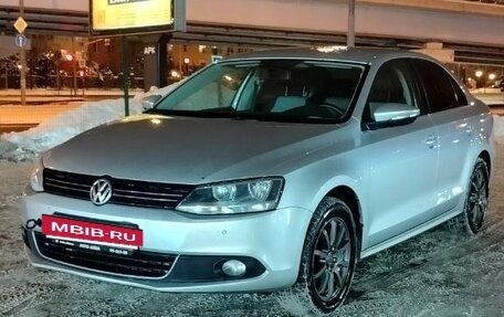 Volkswagen Jetta VI, 2011 год, 800 000 рублей, 10 фотография