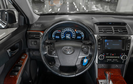 Toyota Camry, 2013 год, 1 590 000 рублей, 10 фотография