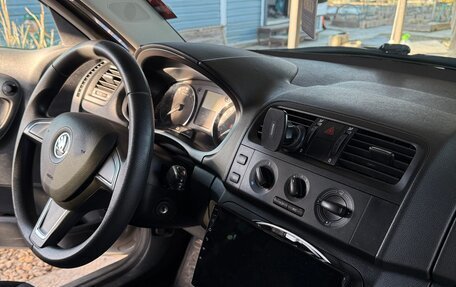 Skoda Fabia II, 2014 год, 850 000 рублей, 9 фотография