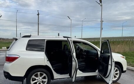 Toyota Highlander III, 2013 год, 2 150 000 рублей, 5 фотография