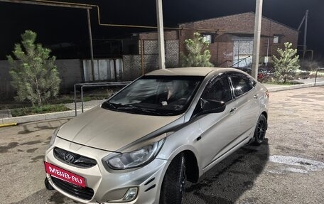 Hyundai Solaris II рестайлинг, 2013 год, 980 000 рублей, 2 фотография