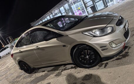 Hyundai Solaris II рестайлинг, 2013 год, 980 000 рублей, 10 фотография