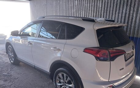 Toyota RAV4, 2016 год, 2 680 000 рублей, 4 фотография