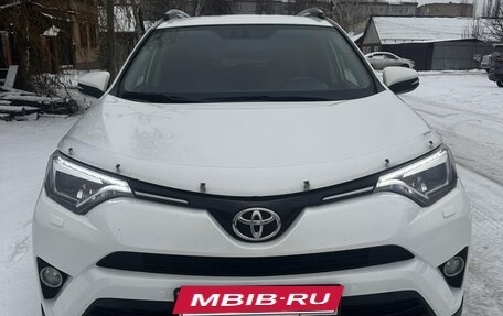 Toyota RAV4, 2016 год, 2 680 000 рублей, 11 фотография