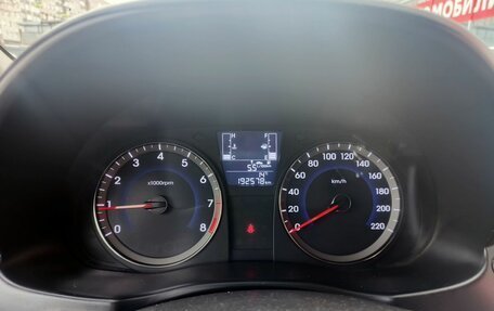 Hyundai Solaris II рестайлинг, 2016 год, 899 000 рублей, 13 фотография