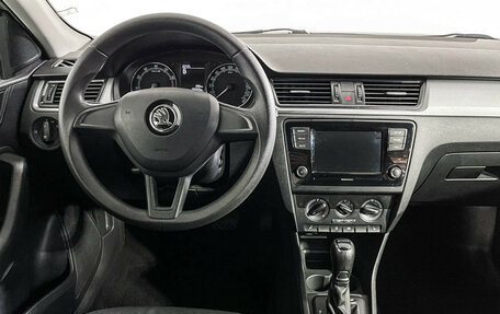 Skoda Rapid I, 2018 год, 1 247 000 рублей, 12 фотография