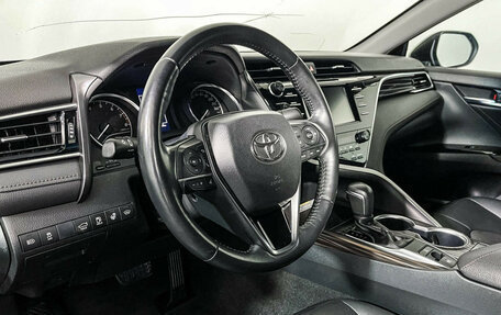 Toyota Camry, 2019 год, 2 677 000 рублей, 13 фотография