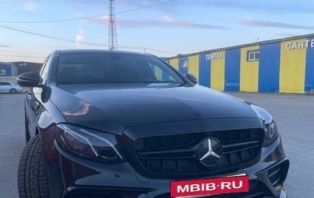 Mercedes-Benz E-Класс, 2018 год, 2 850 000 рублей, 3 фотография