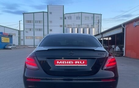 Mercedes-Benz E-Класс, 2018 год, 2 850 000 рублей, 9 фотография