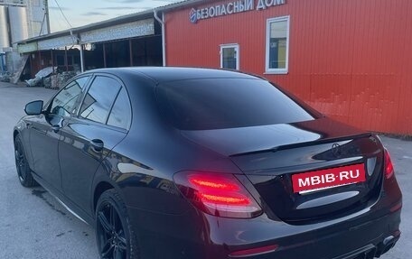 Mercedes-Benz E-Класс, 2018 год, 2 850 000 рублей, 8 фотография