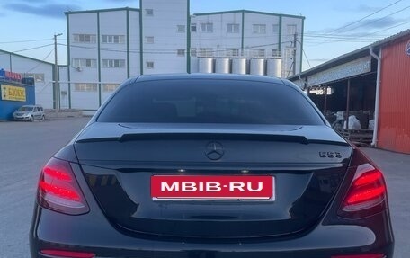 Mercedes-Benz E-Класс, 2018 год, 2 850 000 рублей, 10 фотография