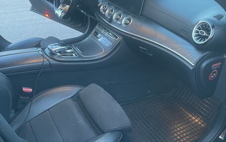 Mercedes-Benz E-Класс, 2018 год, 2 850 000 рублей, 19 фотография