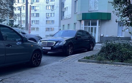 Mercedes-Benz E-Класс, 2011 год, 1 400 000 рублей, 4 фотография