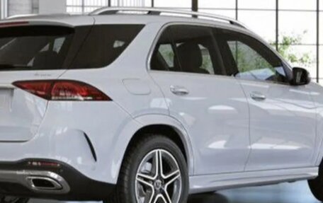 Mercedes-Benz GLE, 2023 год, 12 800 000 рублей, 3 фотография