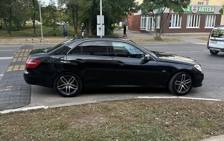 Mercedes-Benz E-Класс, 2011 год, 1 400 000 рублей, 2 фотография