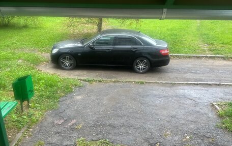 Mercedes-Benz E-Класс, 2011 год, 1 400 000 рублей, 9 фотография