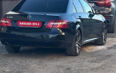 Mercedes-Benz E-Класс, 2011 год, 1 400 000 рублей, 17 фотография