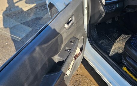 Hyundai Solaris II рестайлинг, 2017 год, 65 000 рублей, 5 фотография