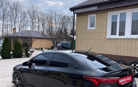 Hyundai Solaris II рестайлинг, 2017 год, 1 400 000 рублей, 3 фотография