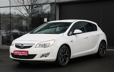 Opel Astra J, 2011 год, 700 000 рублей, 1 фотография