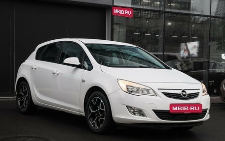Opel Astra J, 2011 год, 700 000 рублей, 3 фотография