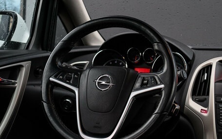 Opel Astra J, 2011 год, 700 000 рублей, 11 фотография