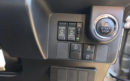 Toyota Tank I, 2018 год, 1 210 000 рублей, 13 фотография