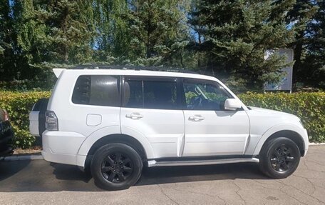 Mitsubishi Pajero IV, 2013 год, 2 150 000 рублей, 4 фотография
