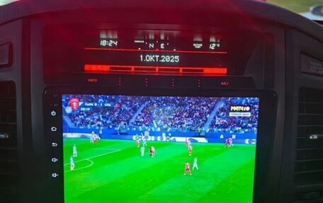 Mitsubishi Pajero IV, 2013 год, 2 150 000 рублей, 10 фотография