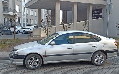 Toyota Avensis III рестайлинг, 2001 год, 250 000 рублей, 3 фотография