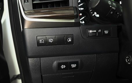 Lexus LX III, 2018 год, 8 589 000 рублей, 21 фотография